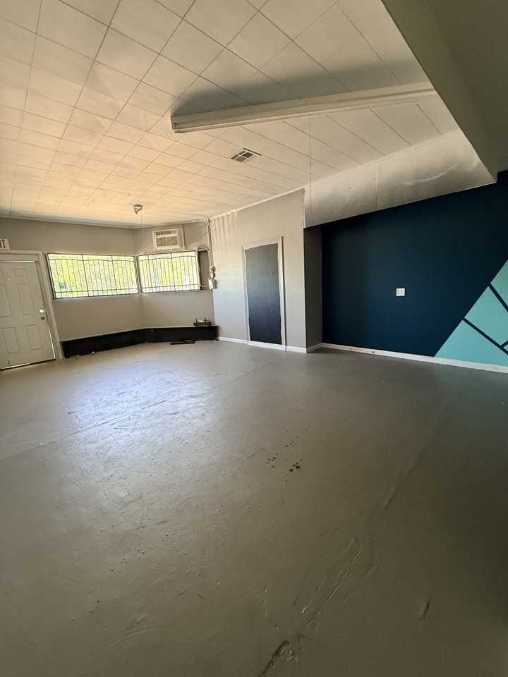 1302 N Raguet St #1 - Photo 3 of 12