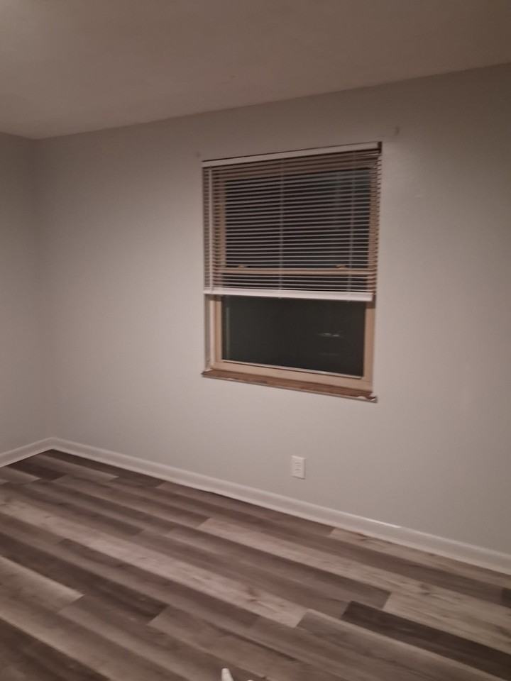 315 N Hill St - Photo 2 of 6