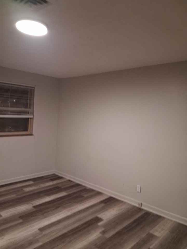 315 N Hill St - Photo 6 of 6