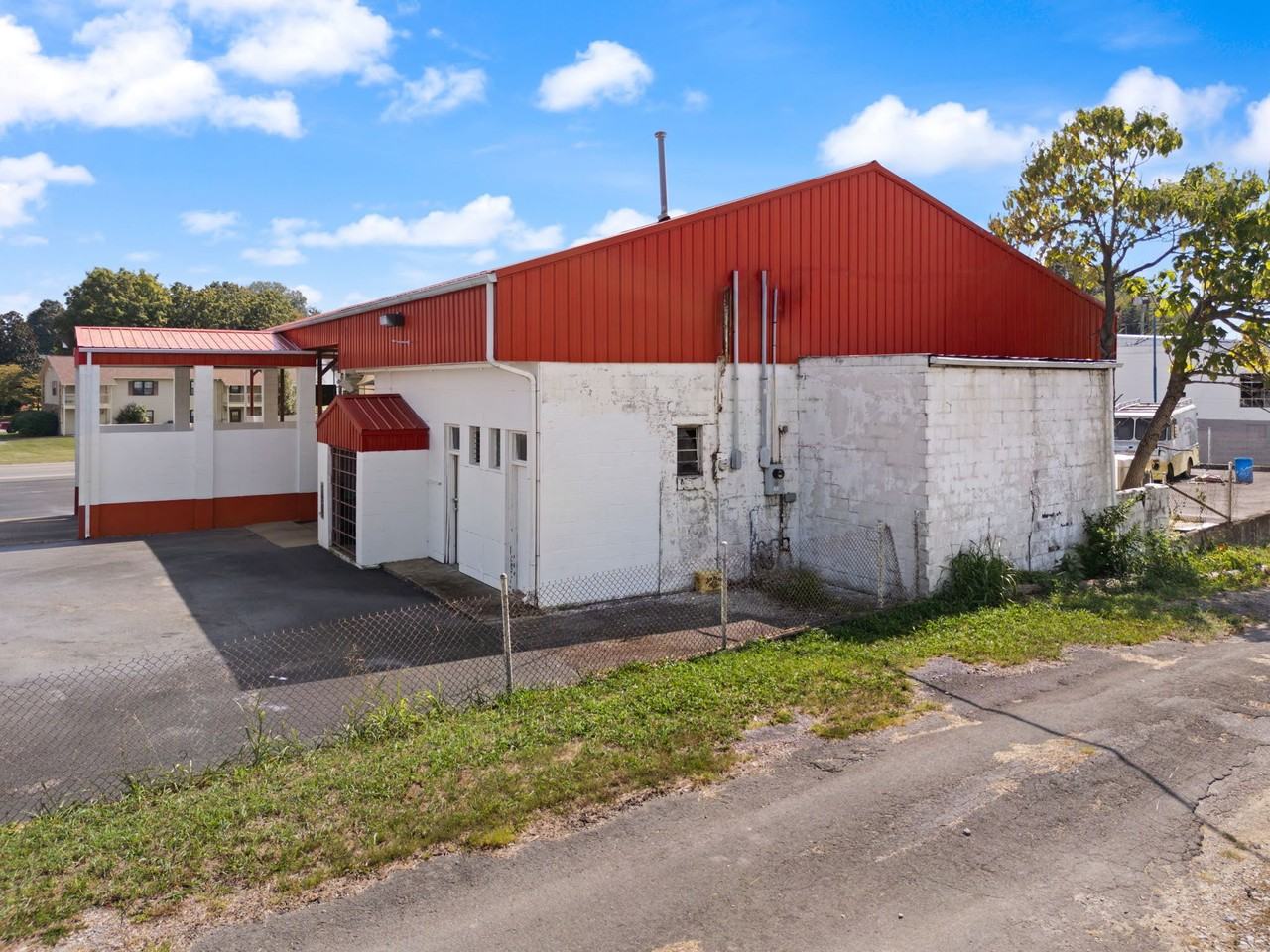 200 S Dixie St #1 - Photo 3 of 11