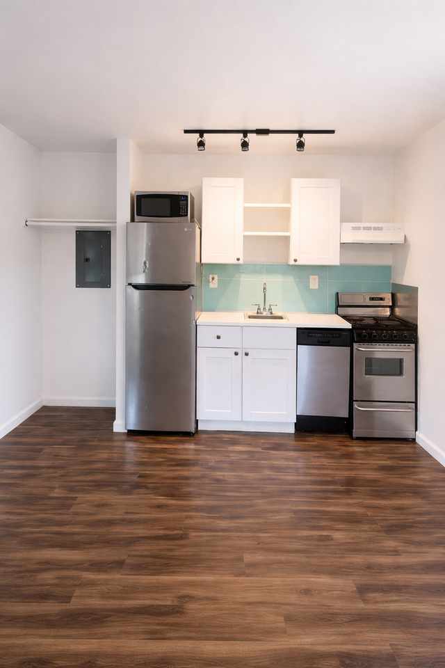 144 Wonder Street - Photo 3 of 6