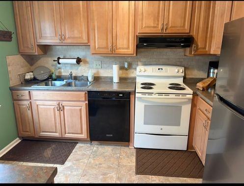 104 Southampton Ct - Photo 3 of 5