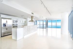 featured image of NE 36th St & Biscayne Blvd