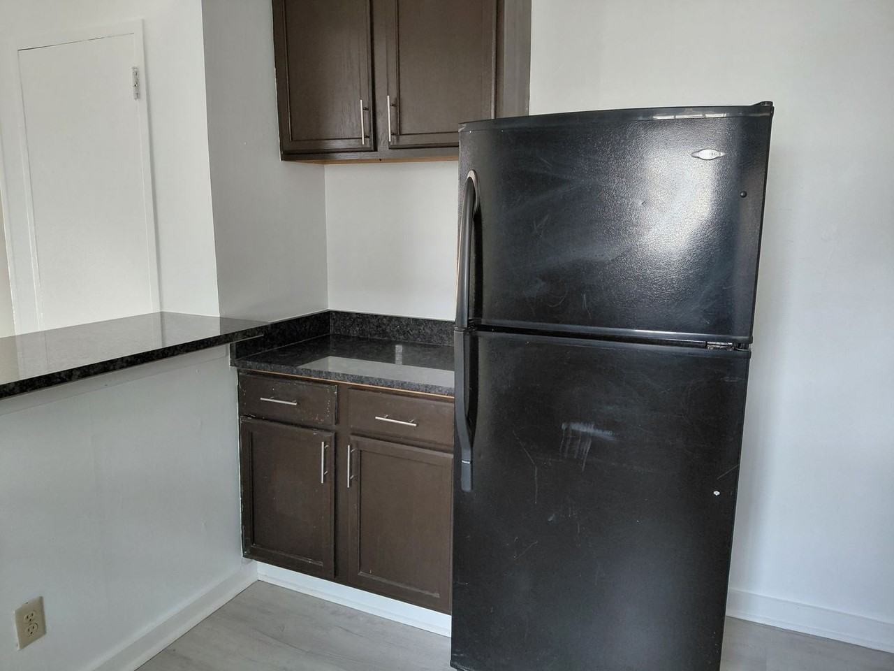 2949 Jefferson St - Photo 3 of 7