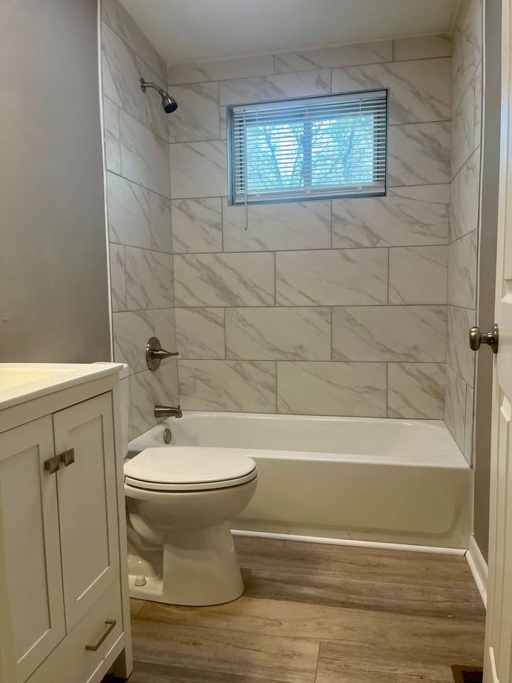 4602 Vestal St - Photo 2 of 24