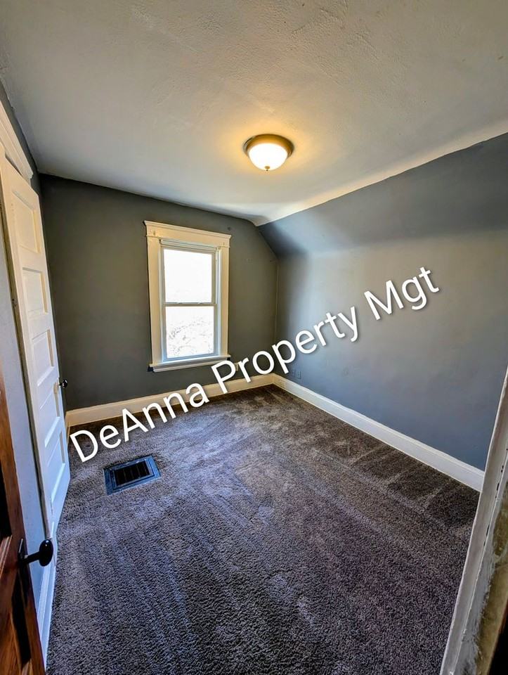 2125 W 81st St - Photo 5 of 10