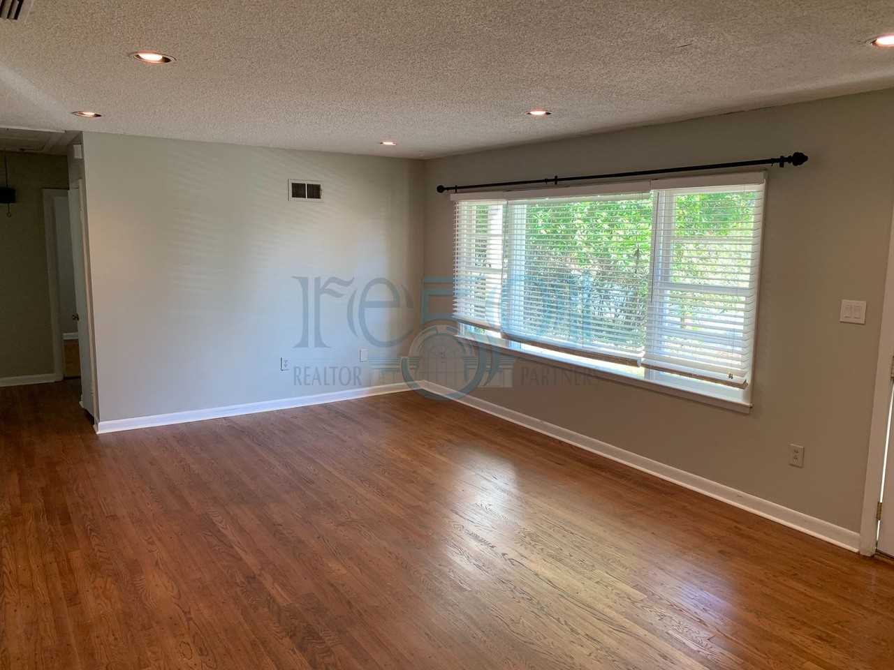 117 Link Rd - Photo 6 of 29