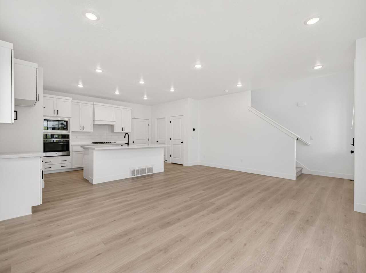 21 S Lunar Way - Photo 5 of 32