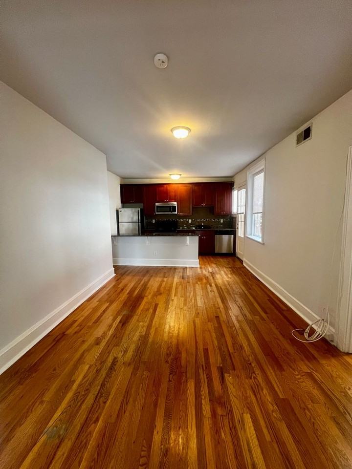 1123-25-27 West Grace Street - Photo 3 of 13