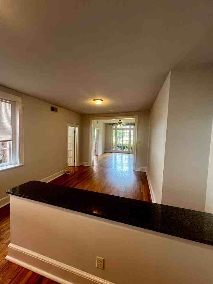 1123-25-27 West Grace Street - Photo 6 of 13
