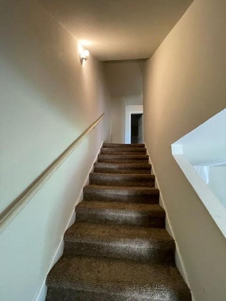 100 Howard St - Photo 4 of 12