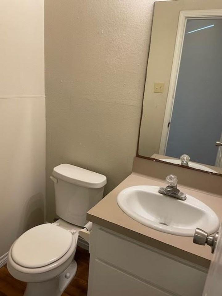 100 Howard St - Photo 7 of 12