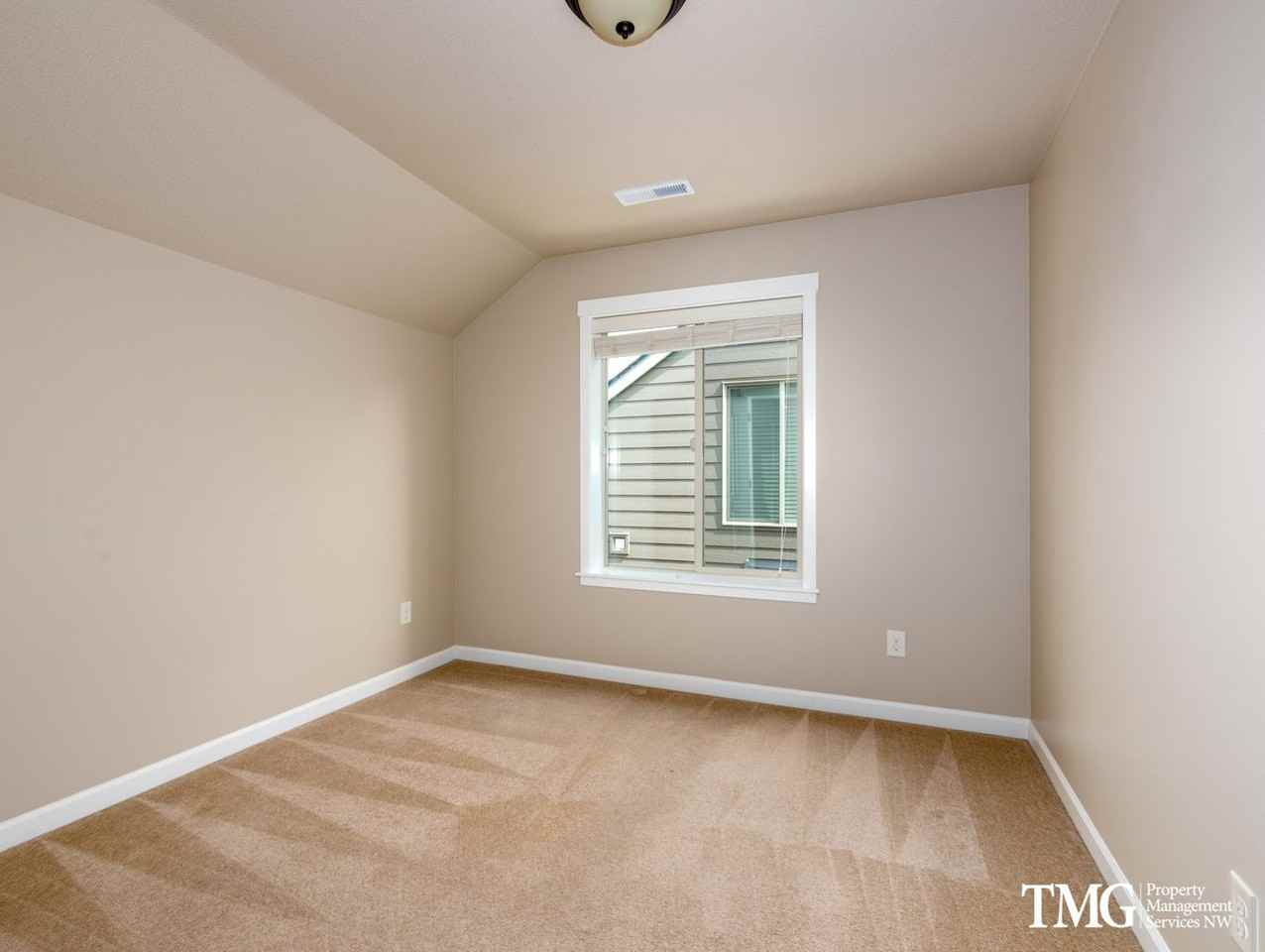 8121 Ne 20th St - Photo 7 of 20