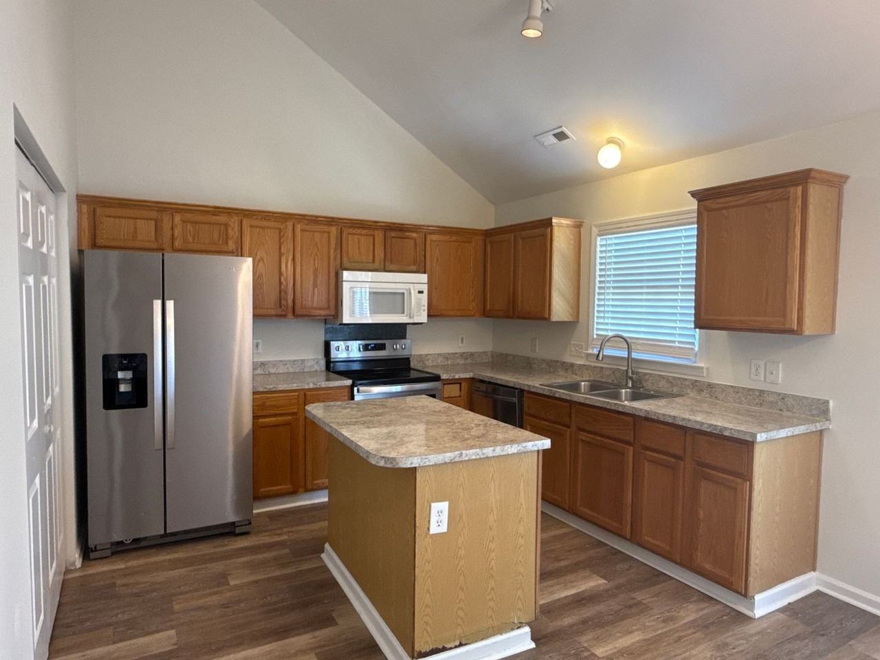 3660 Lake Spring Ave Nw - Photo 4 of 16