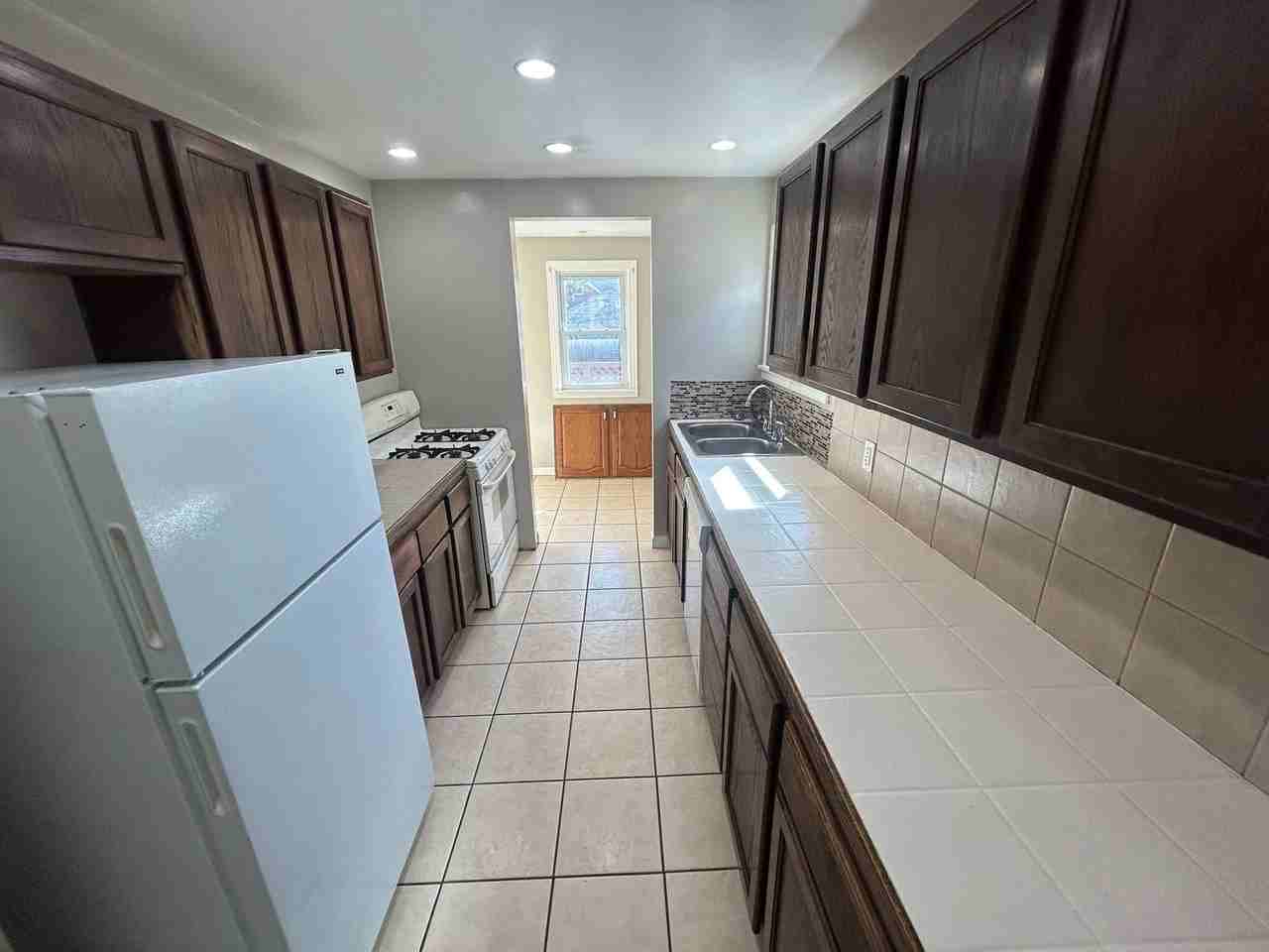 3510 Wallwerth Dr - Photo 5 of 13