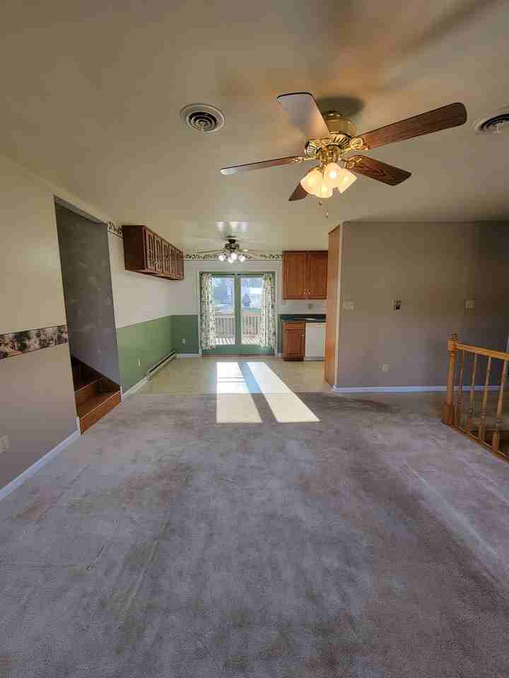 7170 Ruritan Dr - Photo 6 of 38