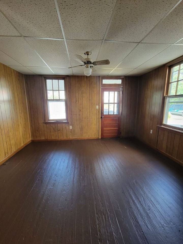 362 Tolbert Ave - Photo 7 of 17