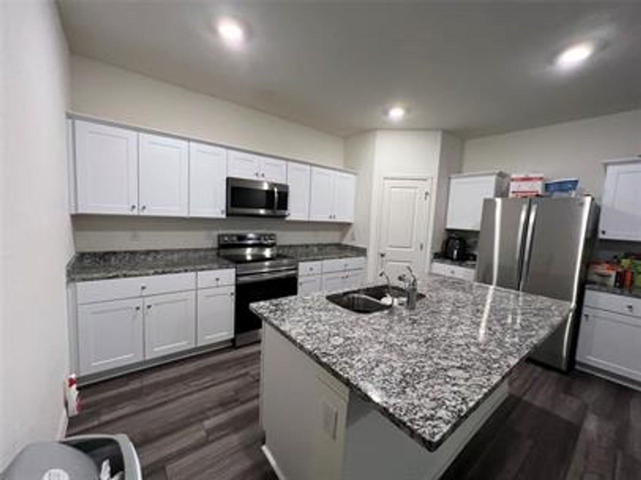 309 Red Fish Ln - Photo 4 of 17