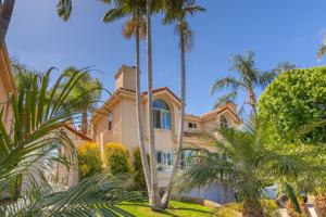 featured image of 909 Agate St #4