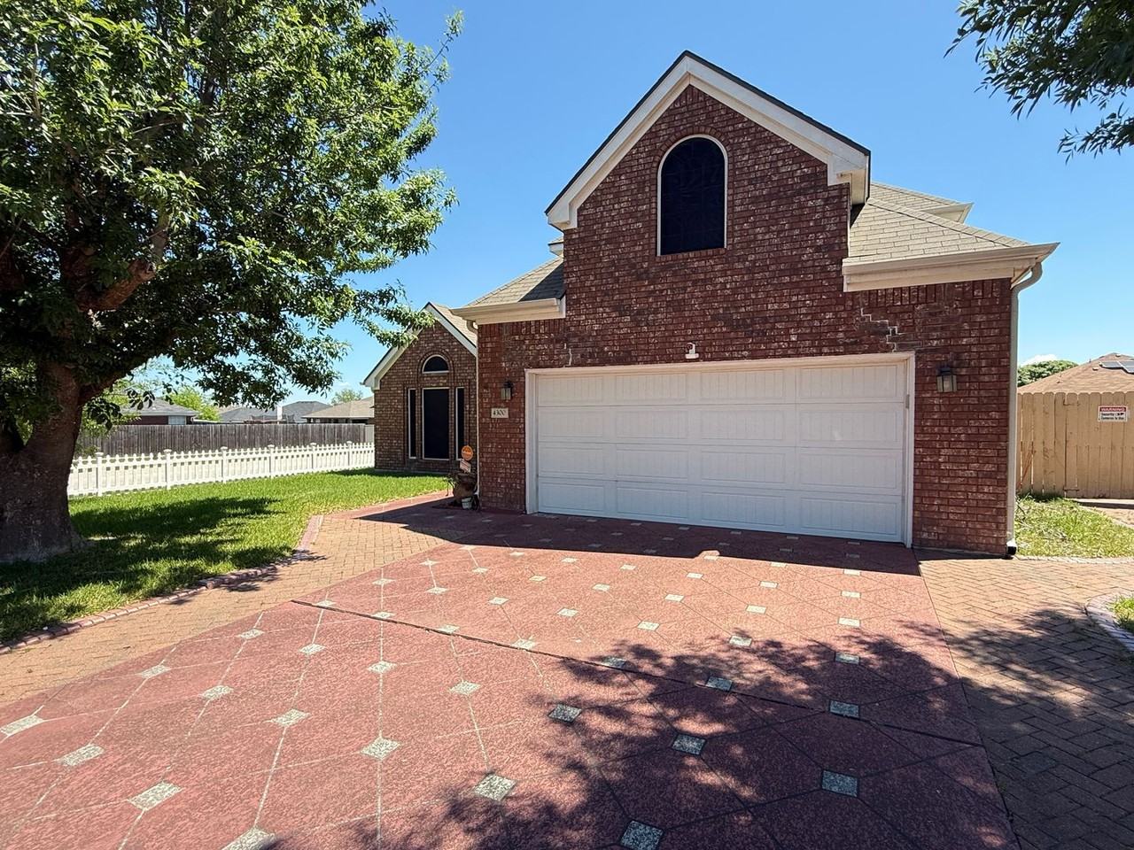 4300 Barrington Trl - Photo 2 of 2