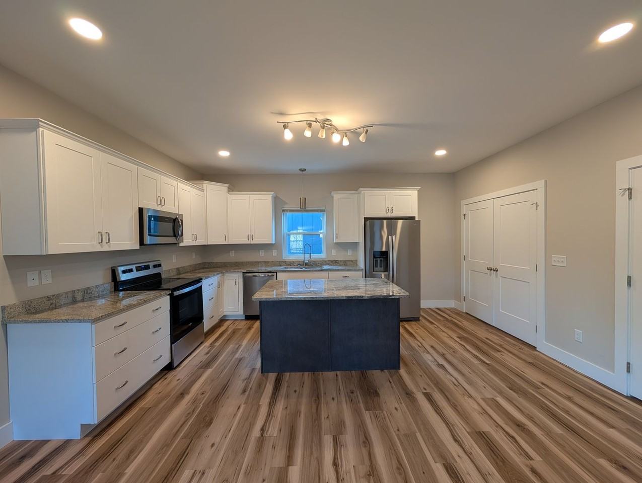 610 Salem Heights Ln - Photo 5 of 16