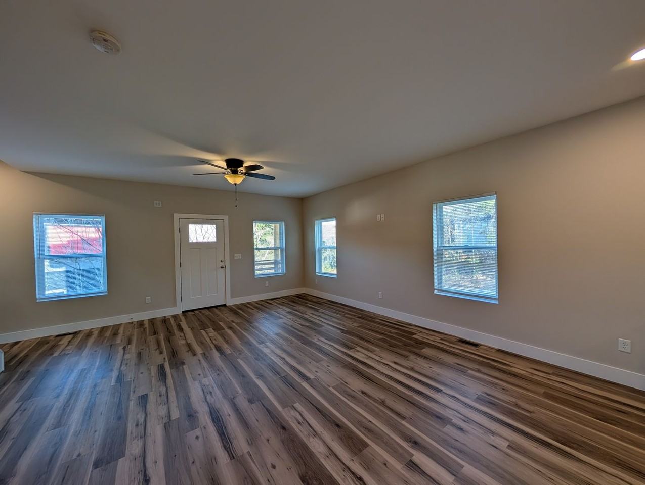 610 Salem Heights Ln - Photo 6 of 16