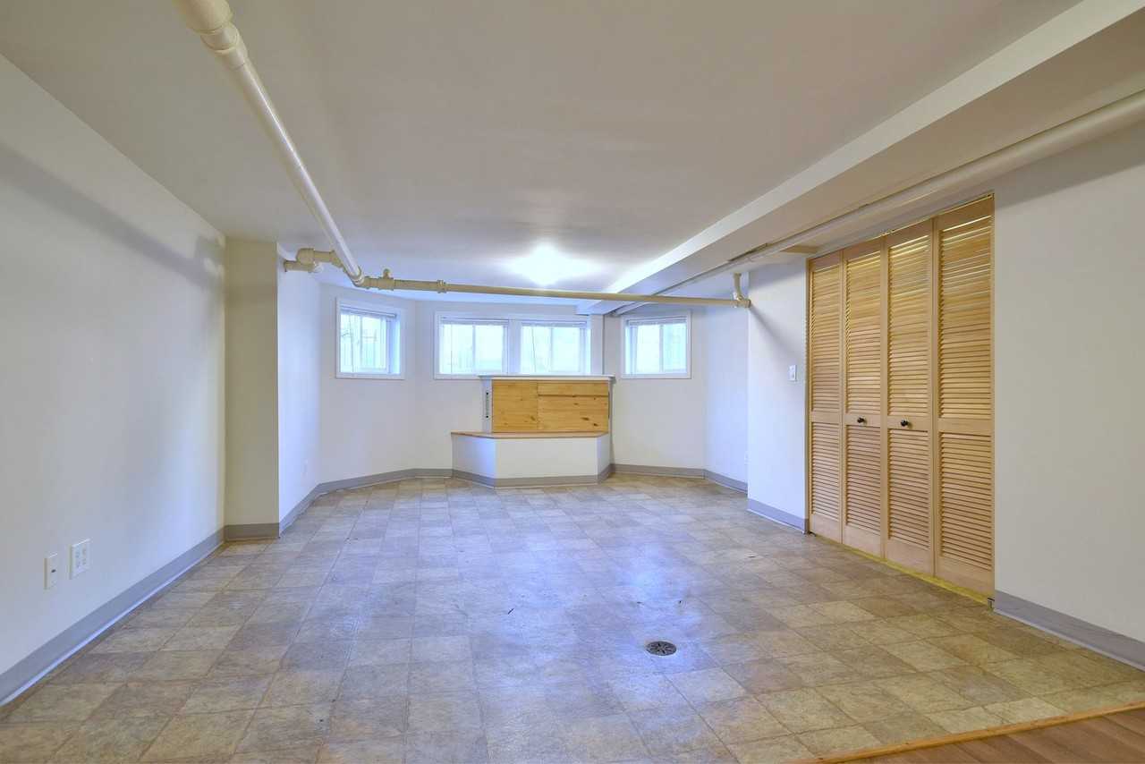 2219 W Rosemont - Photo 2 of 36