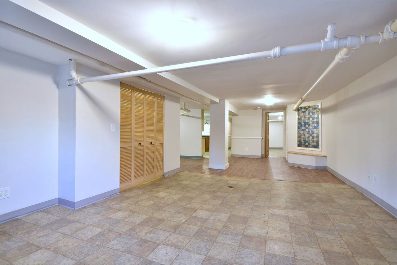 2219 W Rosemont - Photo 6 of 36