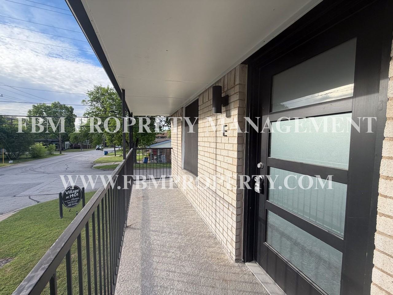 1401 N Clay St #E - Photo 2 of 15