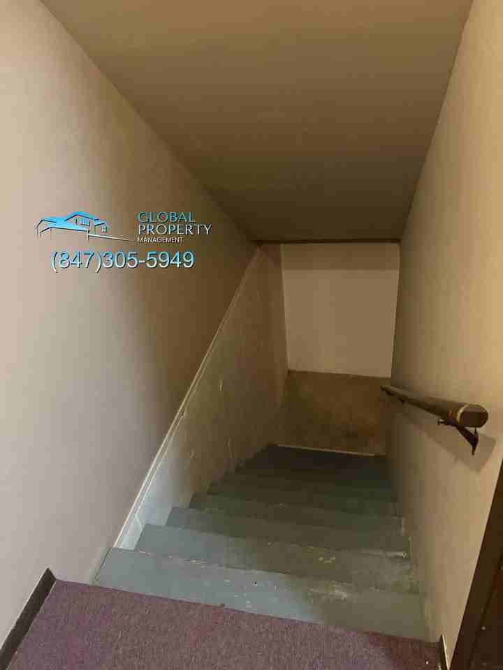 9047 15th Ave - Photo 4 of 22