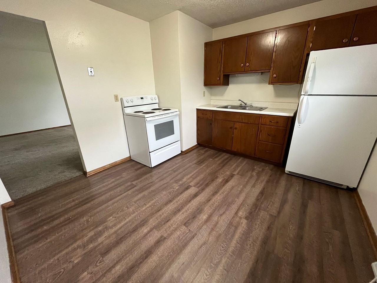 528/530 6th Ave NE - Photo 3 of 9