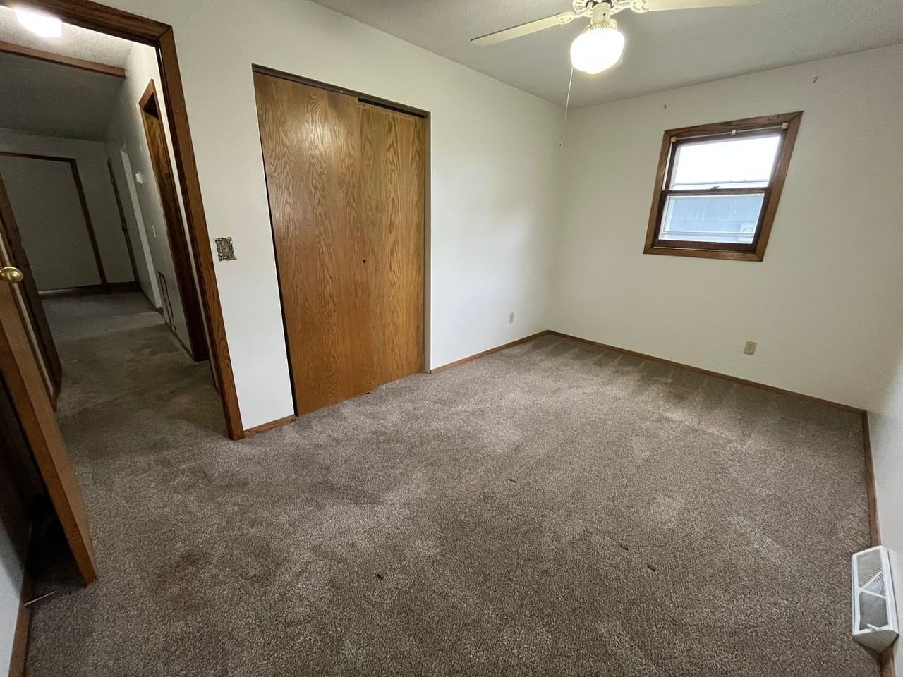 528/530 6th Ave NE - Photo 5 of 9