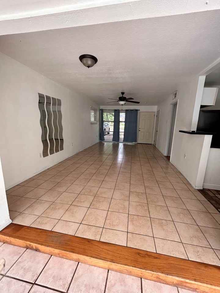 2265 E Contour Dr - Photo 3 of 17