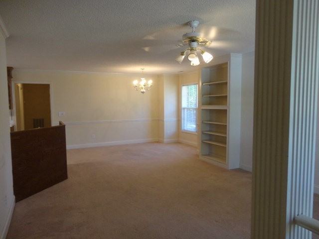 1045 Cutleaf Dr - Photo 2 of 7