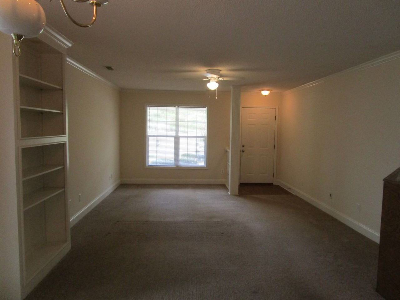 1045 Cutleaf Dr - Photo 6 of 7