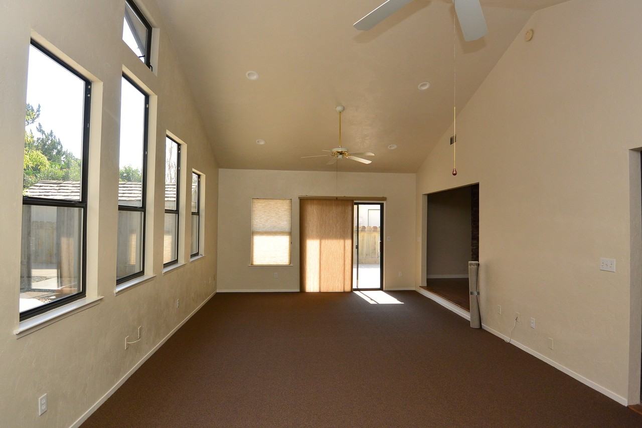 3104 W Mill Creek Dr - Photo 3 of 13