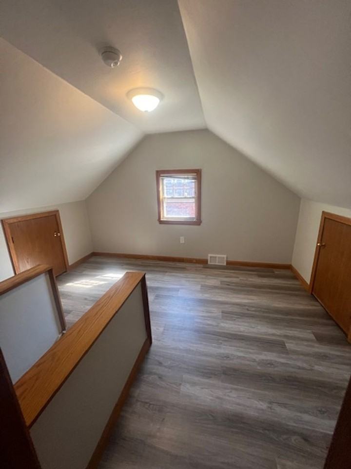 720 Cranberry St - Photo 4 of 9