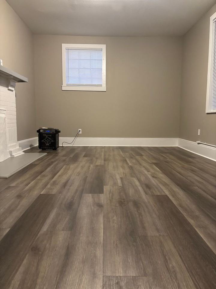 457 Roanoke Ave - Photo 3 of 17