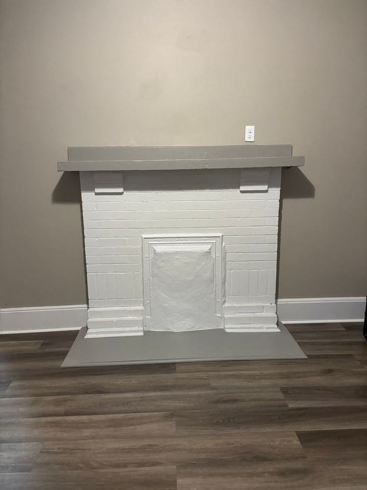 457 Roanoke Ave - Photo 4 of 17