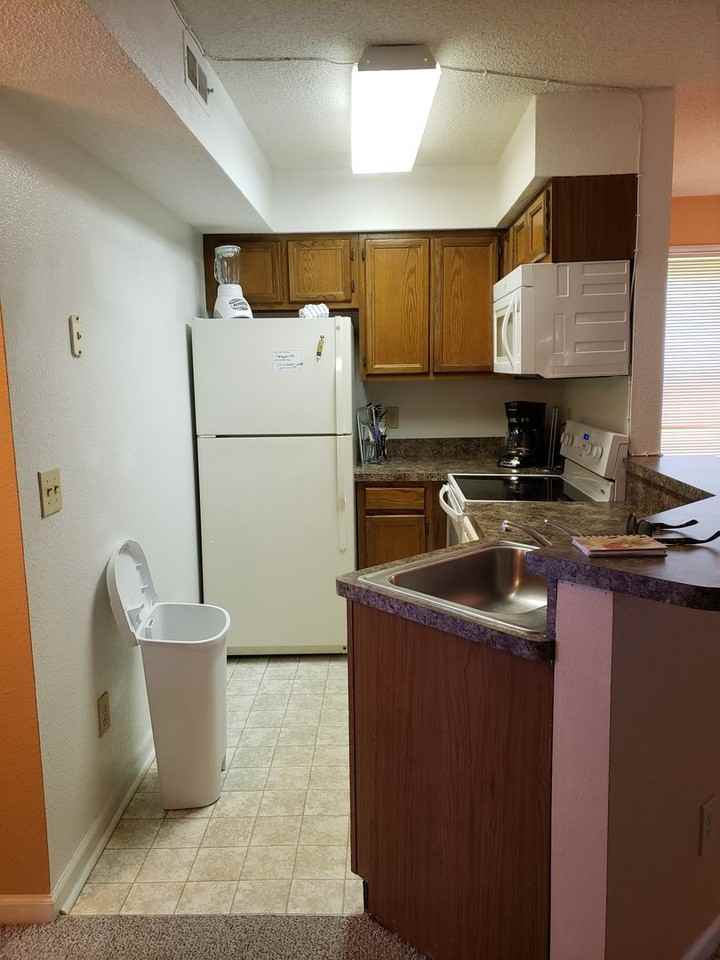 804 S Memorial Blvd #2E - Photo 3 of 4