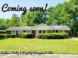 featured image of 1842 Gillespie Dr