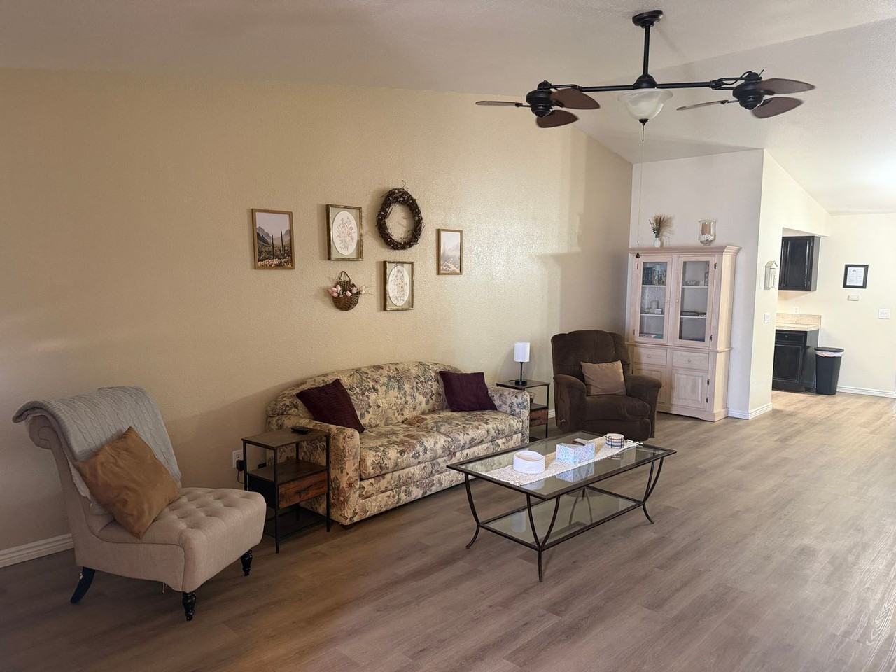 2328 Senita Dr - Photo 4 of 28