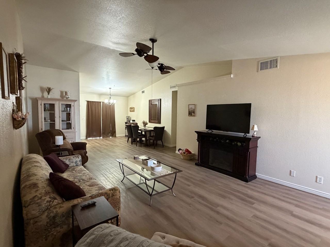 2328 Senita Dr - Photo 5 of 28