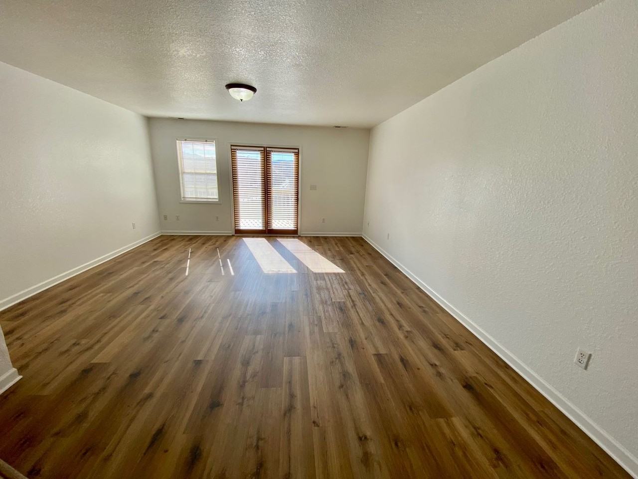 220 T F Kirkpatrick Way Apt D - Photo 3 of 34
