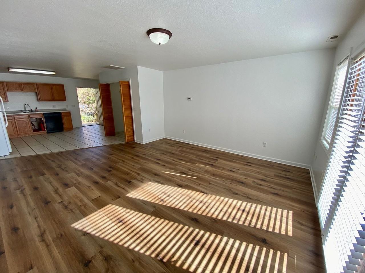 220 T F Kirkpatrick Way Apt D - Photo 5 of 34