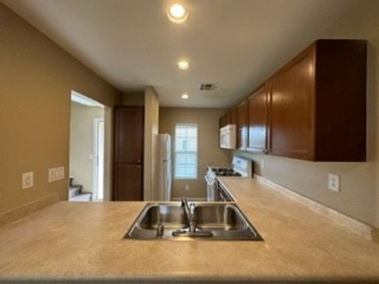 7664 Bokhara St - Photo 3 of 15