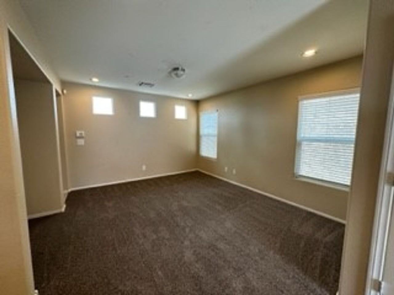 7664 Bokhara St - Photo 4 of 15