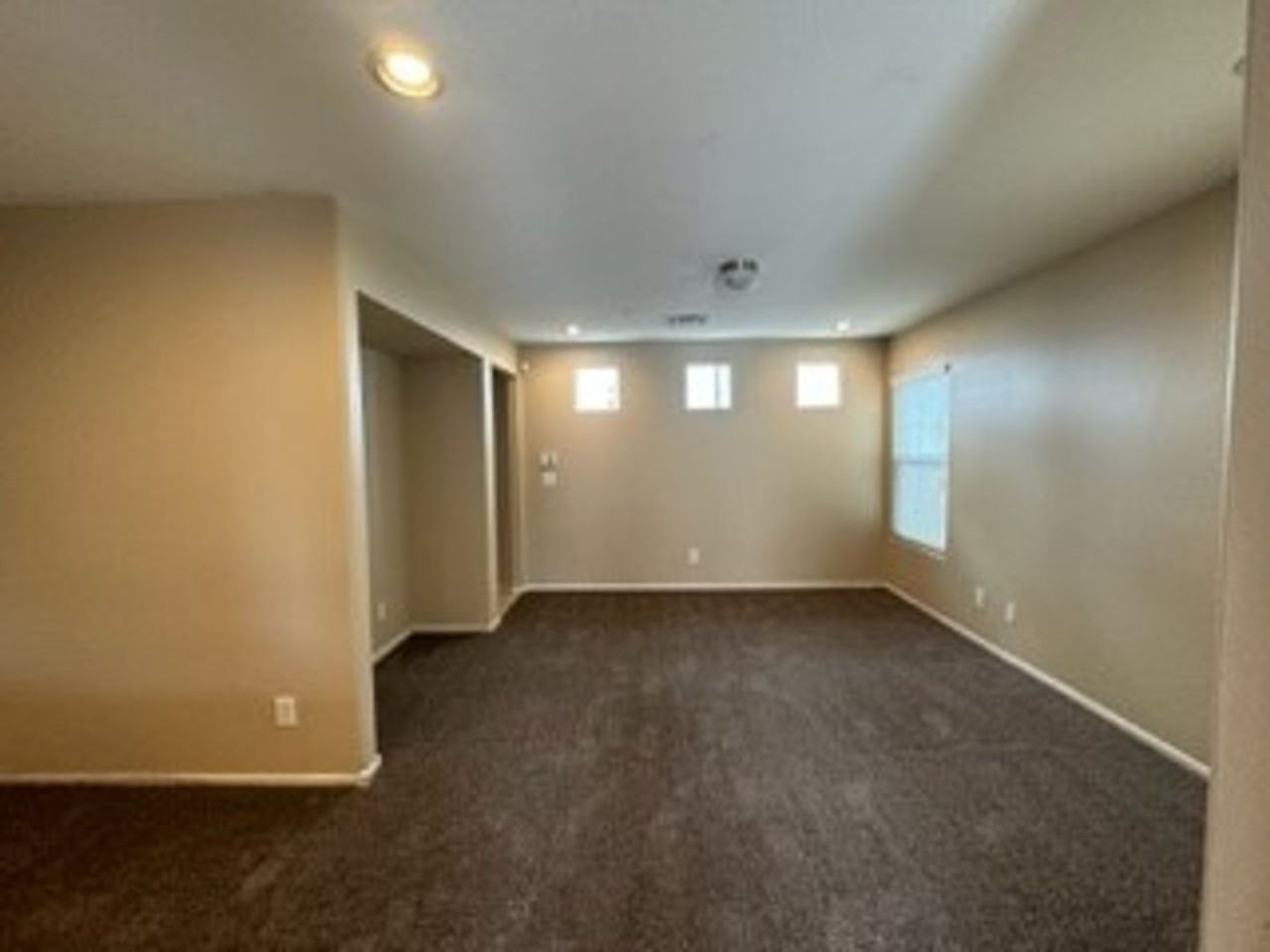 7664 Bokhara St - Photo 5 of 15