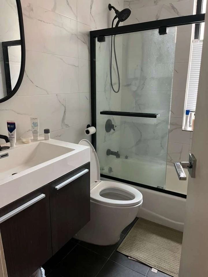 311 East 38th Street #7F - Photo 7 of 9