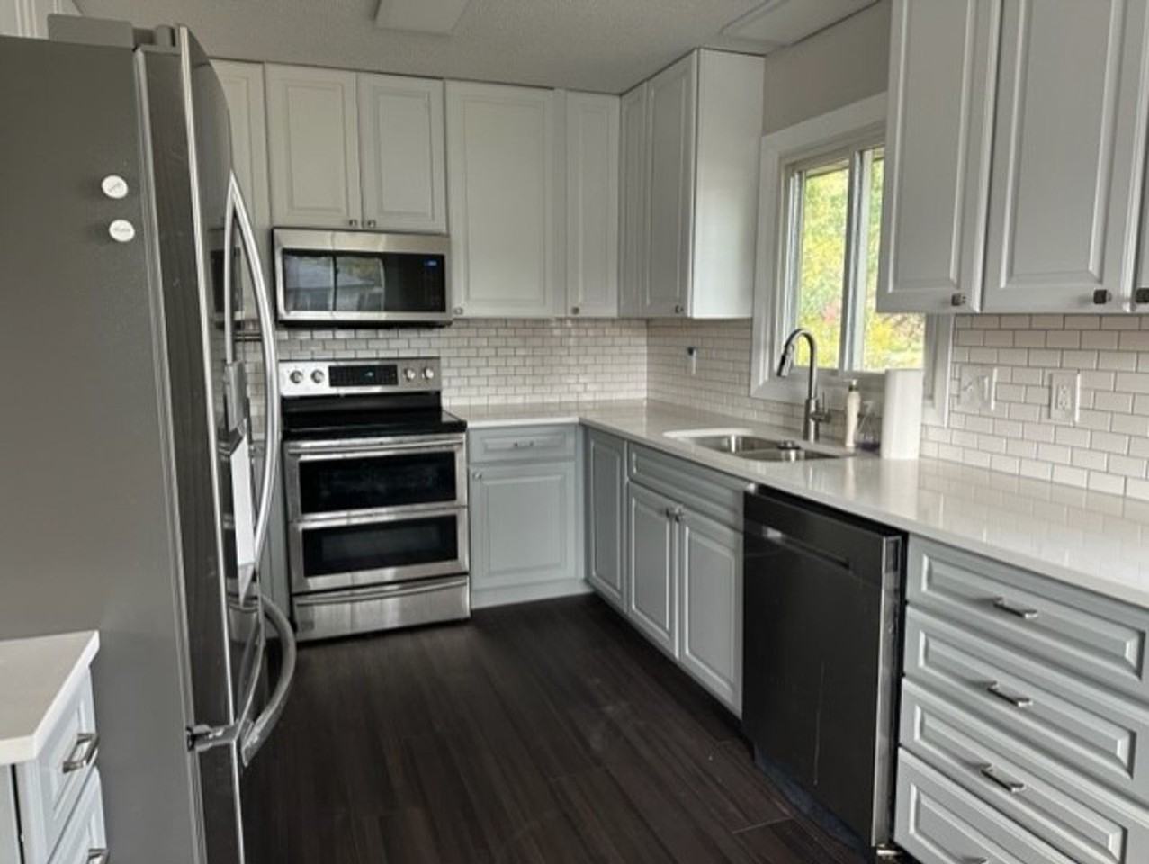 699 80th Ave Ne - Photo 2 of 17